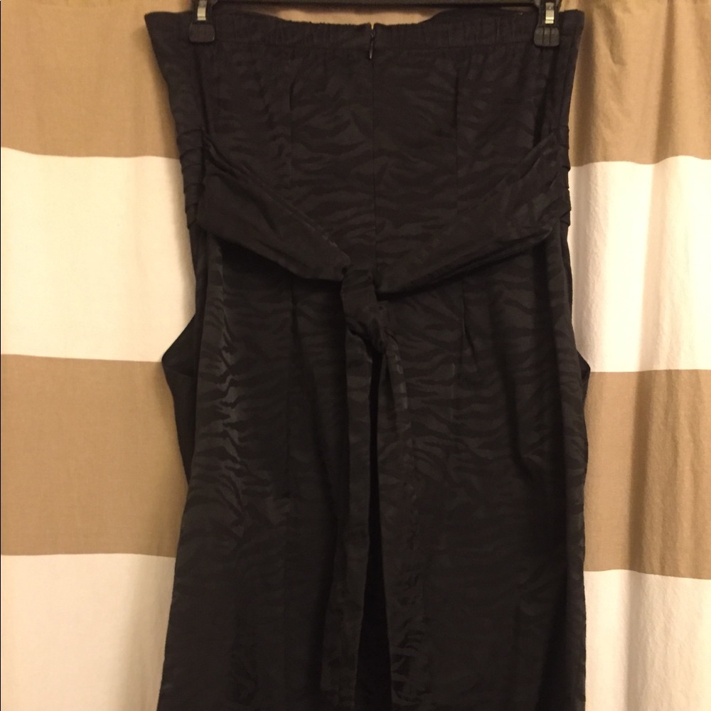 Black staples dress with pockets - Picture 3 of 4